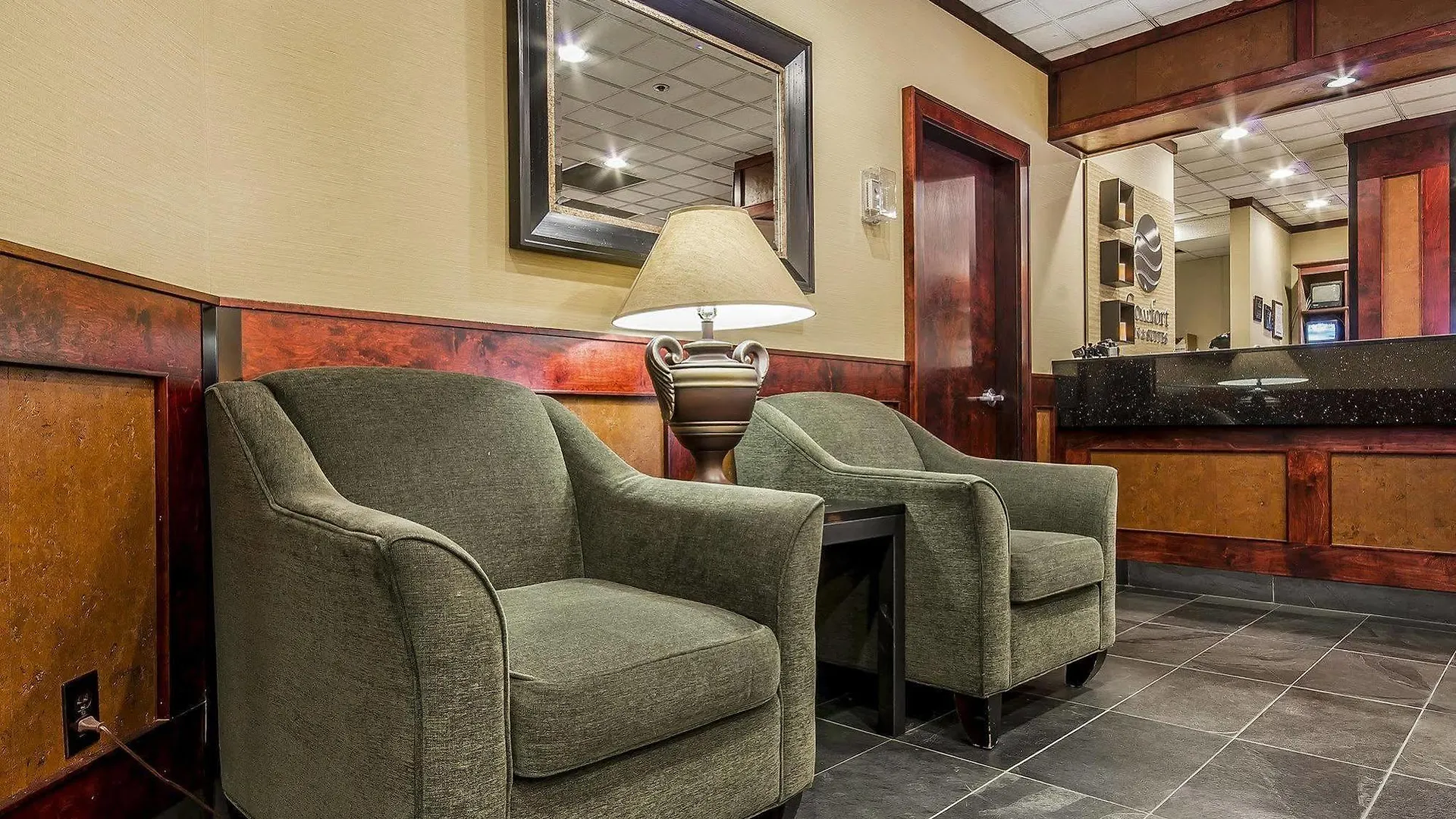 Comfort Inn & Suites Victoria 3*,  Canada
