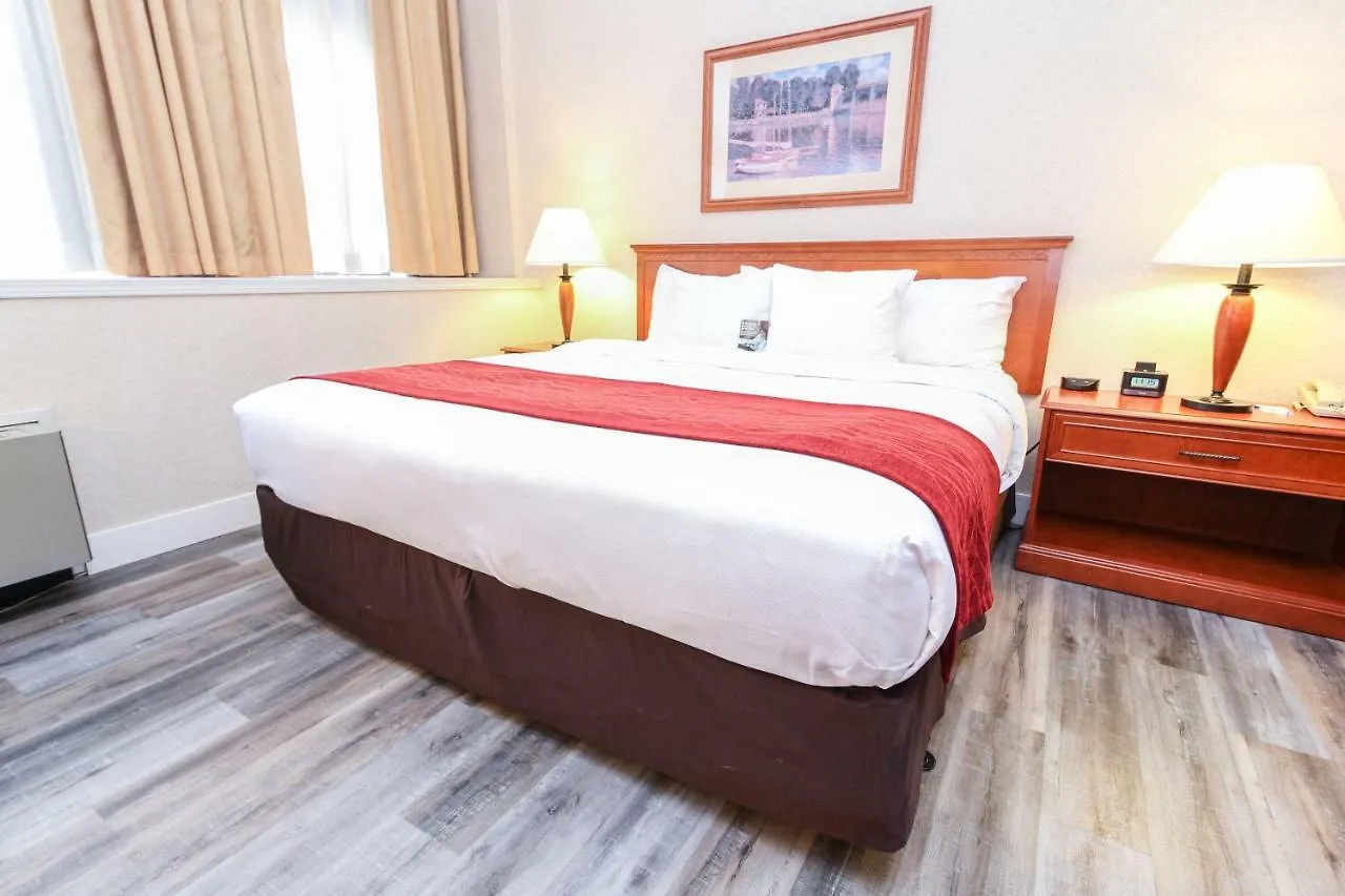 Comfort Inn & Suites Victoria Canada